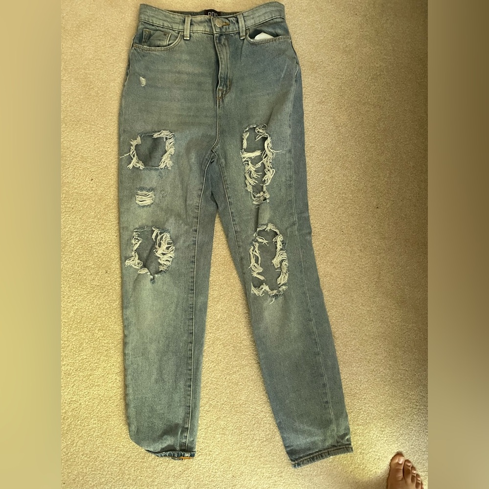 UO Mom high-rise jeans